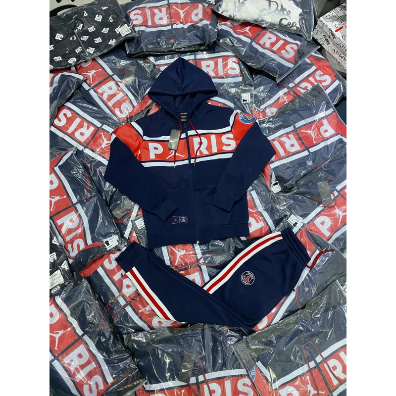 BỘ THỂ THAO CÓ MŨ MẪU MỚI NHẤT 2023