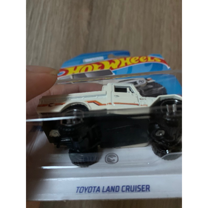 Hot Wheels Toyota Land Cruiser