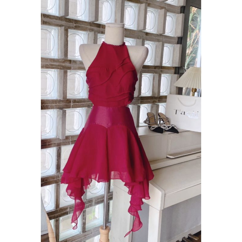 ĐẦM ĐỎ CỔ YẾM  HỞ LƯNG ĐAN DÂY TƠ BÈO DÀI