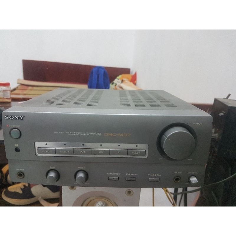 âm ly sony  MD7 110v ghép liền lên 220v như hinh cũ ngon