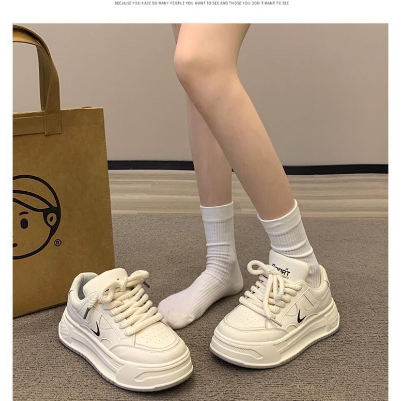 Giày thể thao  nữ đế bánh mì  cao 6.5   hàng oder 7 ngày