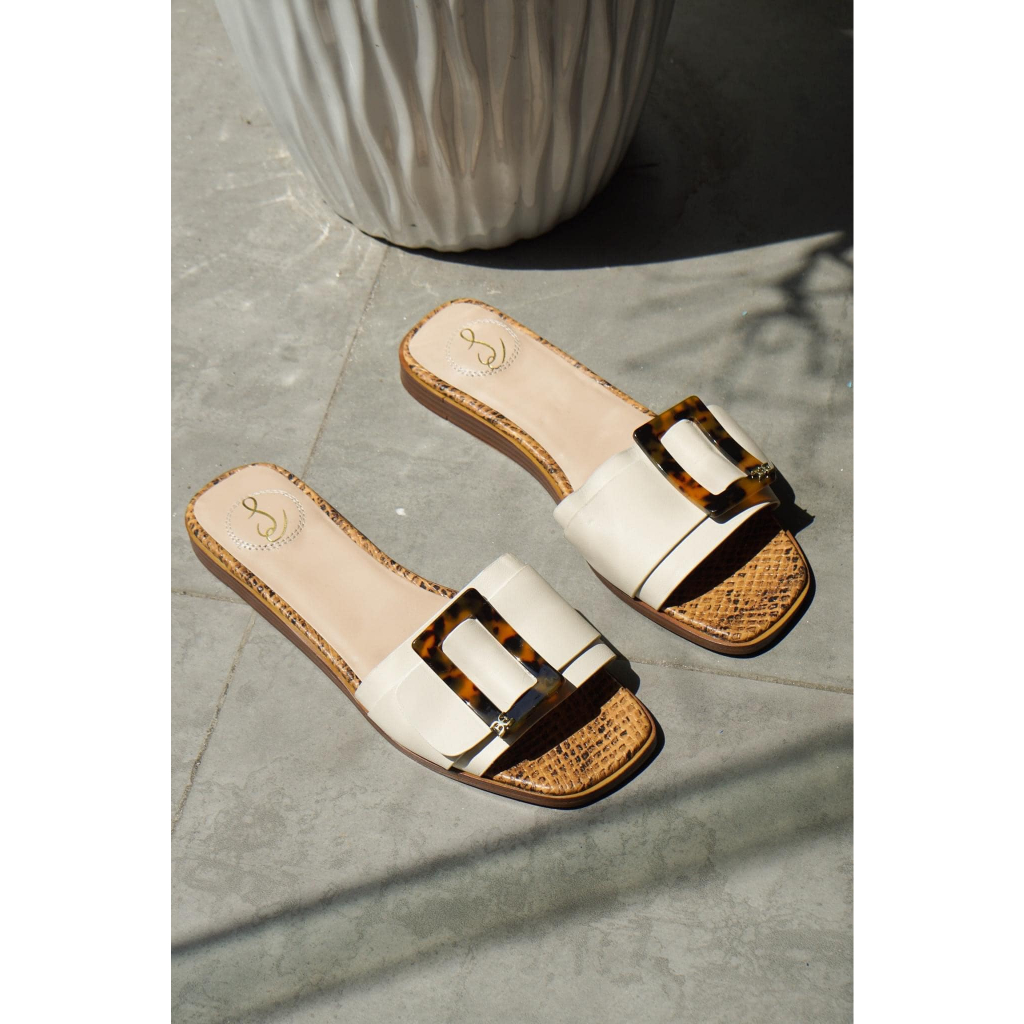 Dép bệt Sam khóa hổ phách