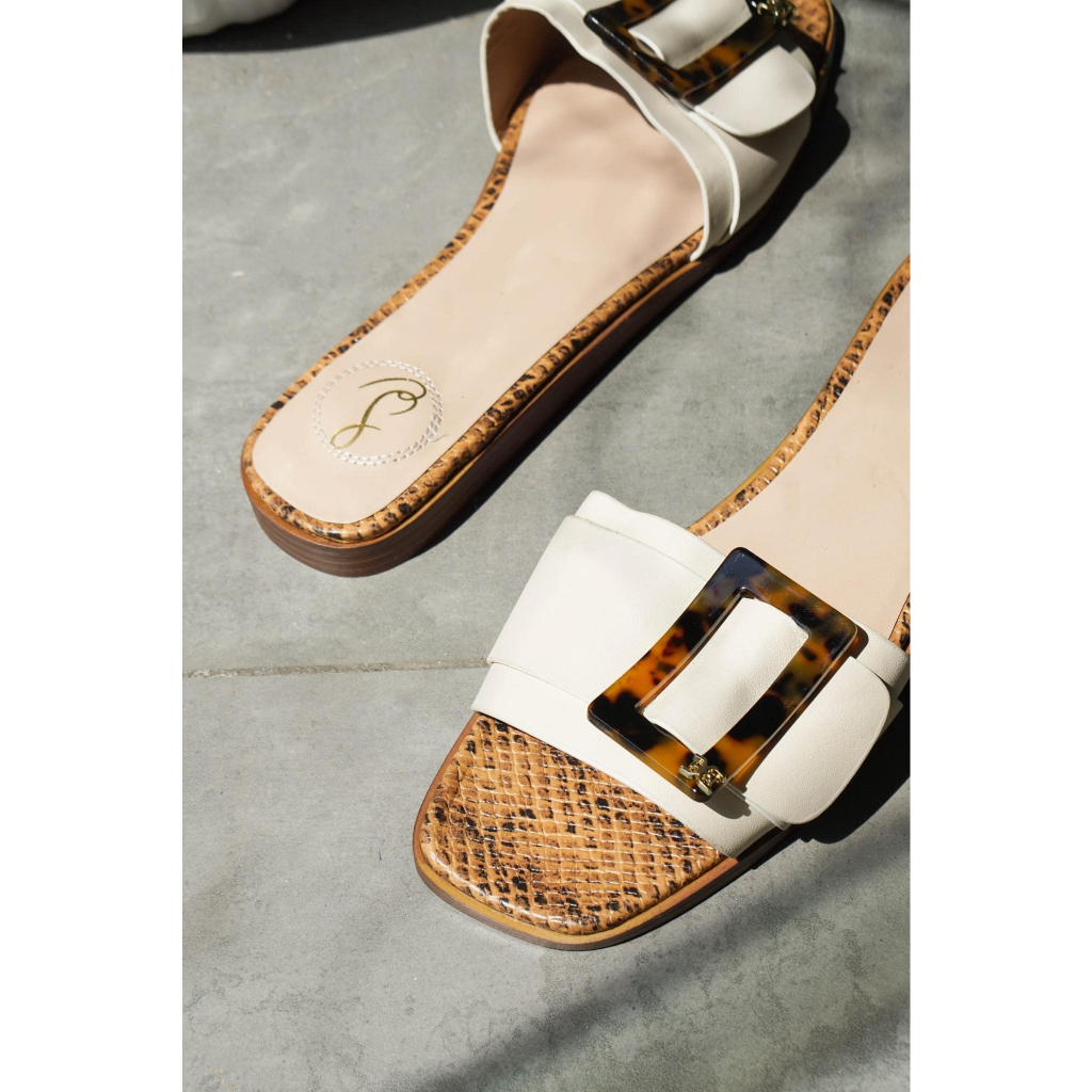 Dép bệt Sam khóa hổ phách