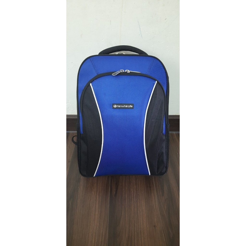 Balo in logo bảo hiểm Hanwha life làm quà tặng