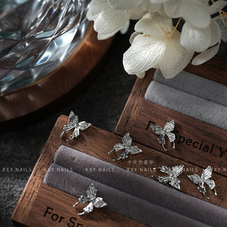 Charm bướm trang trí móng bán lẻ 1 con
