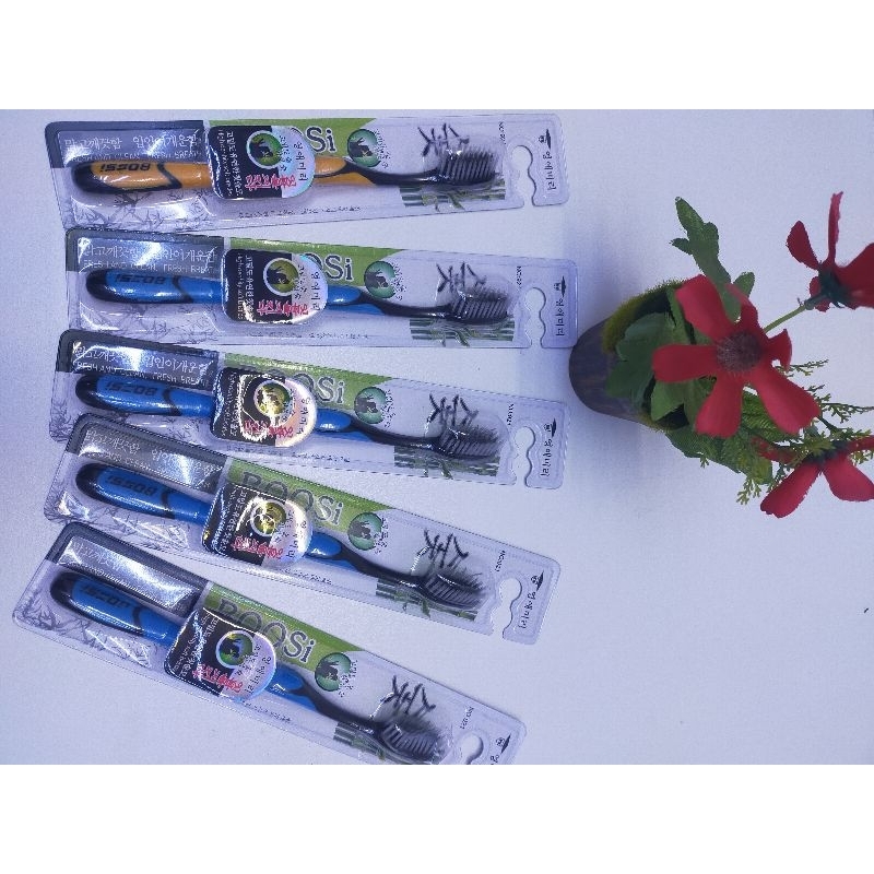 Combo Hộp 30 cái bàn chải đánh răng than tre Hàn Quốc