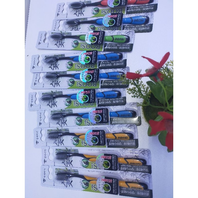 Combo Hộp 30 cái bàn chải đánh răng than tre Hàn Quốc