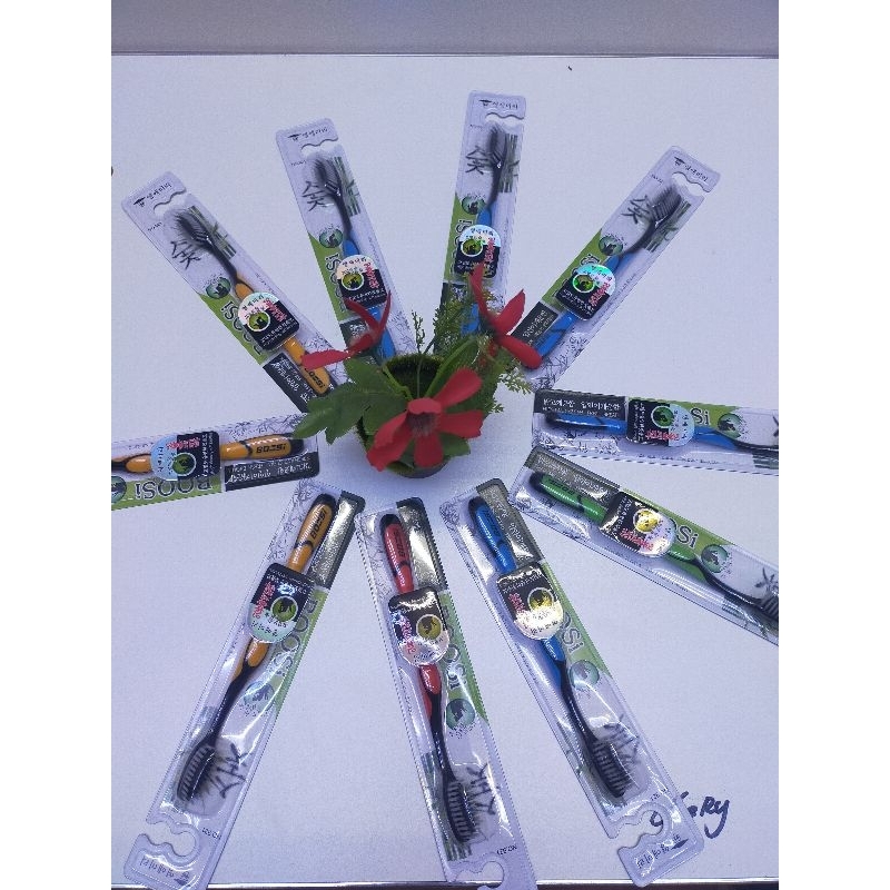 Combo Hộp 30 cái bàn chải đánh răng than tre Hàn Quốc