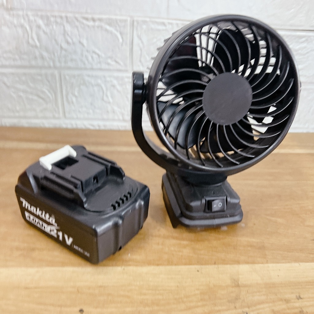 Quạt Dùng Chân Pin Phổ Thông Makita M21 4Cm 5 inch Nhựa Đúc