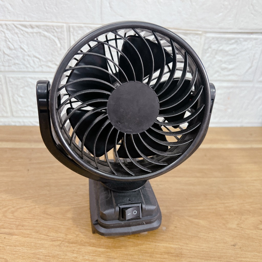 Quạt Dùng Chân Pin Phổ Thông Makita M21 4Cm 5 inch Nhựa Đúc