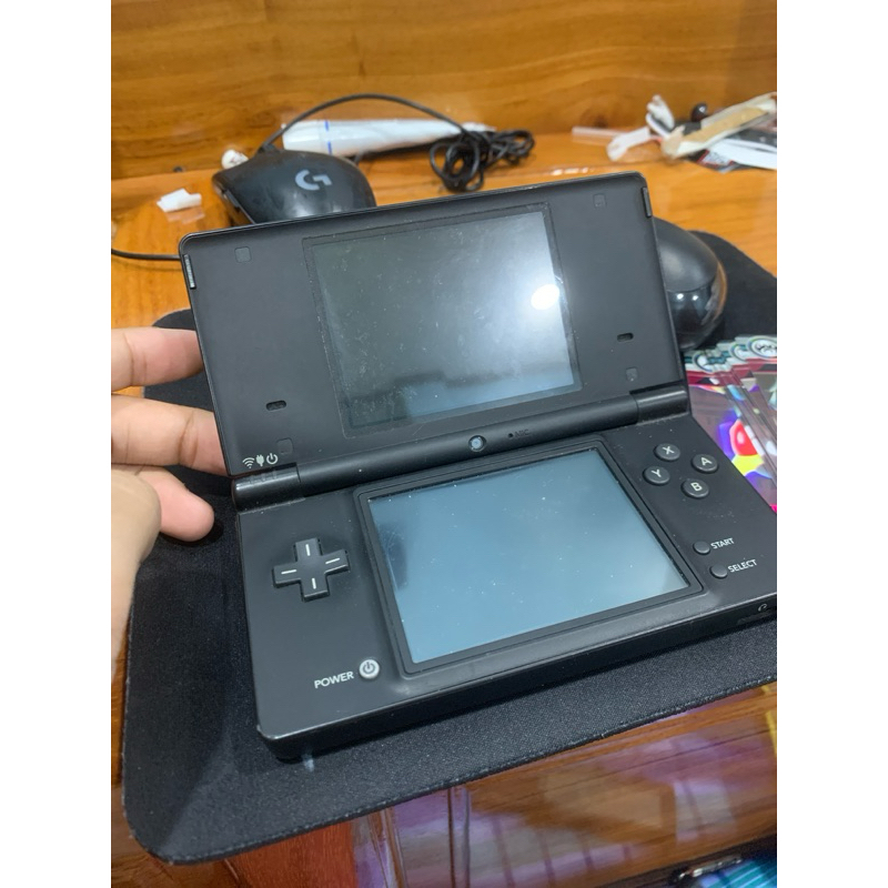 Bán hàng cũ máy chơi game Nintendo DSI hack 32gb