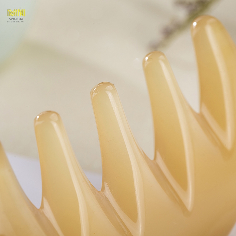 Lược sừng me 5 răng mát xa 9-10cmx5,5cm dày 8-11mm và 5-10mm  chống rụng tóc, giảm cảm giác đau đầu