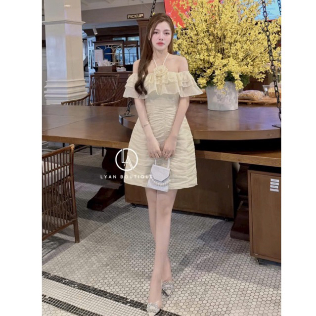 Váy nữ dự tiệc cưới sang chảnh váy trễ vai cổ yếm kèm hoa váy rúm siêu xinh