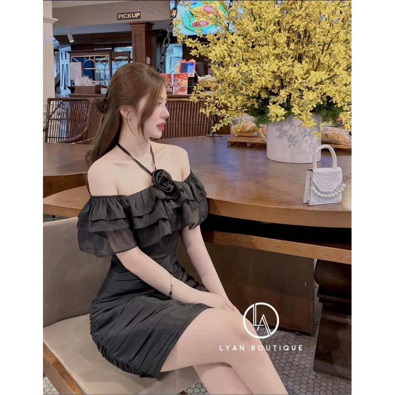 Váy nữ dự tiệc cưới sang chảnh váy trễ vai cổ yếm kèm hoa váy rúm siêu xinh