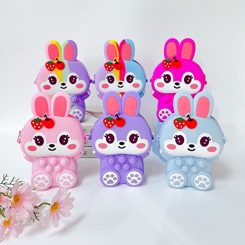 TÚI ĐEO CHÉO CHO BÉ GÁI HÌNH THỎ,HÌNH GẤU CUTE, TÚI DA SILICON ĐỰNG LIXI CHƠI TẾT CHO CÁC BÉ