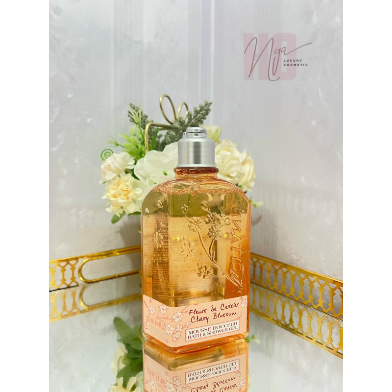 Sữa Tắm L'Occitane Cherry Blossom 250ml - 500ml