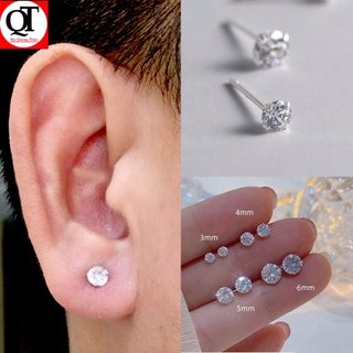 Bông tai nụ đá Bạc Quang Thản thiết kế đeo chốt sát tai đá màu trắng có nhiều size để lựa chọn.