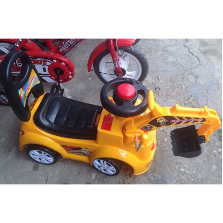 Xe cẩu chòi chân cho bé tư cho trẻ 1 đến 4 tuổi chịu tải 30 cân có còi có nhạc làm từ nhựa bc