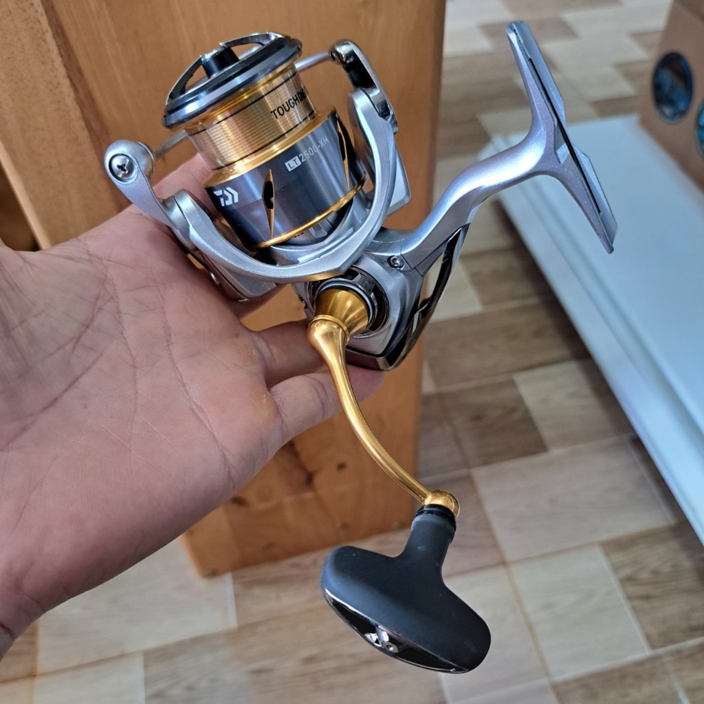 DAIWA FREAMS LT máy câu đứng câu lure, lăng xê