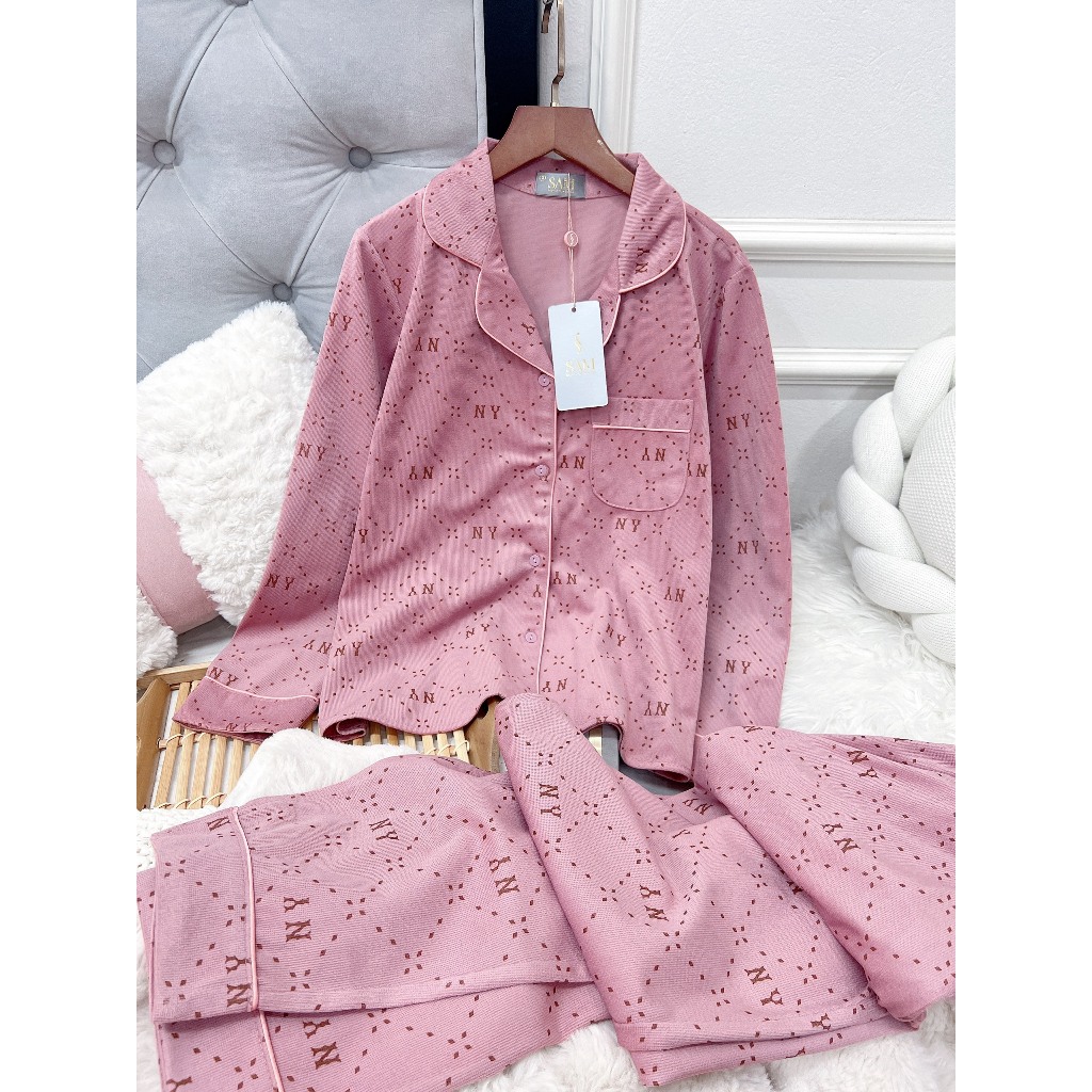 Bộ pijama SAM nhung tăm cao cấp, họa tiết đơn giản sang chảnh, kiểu áo dài tay quần dài, chất mềm