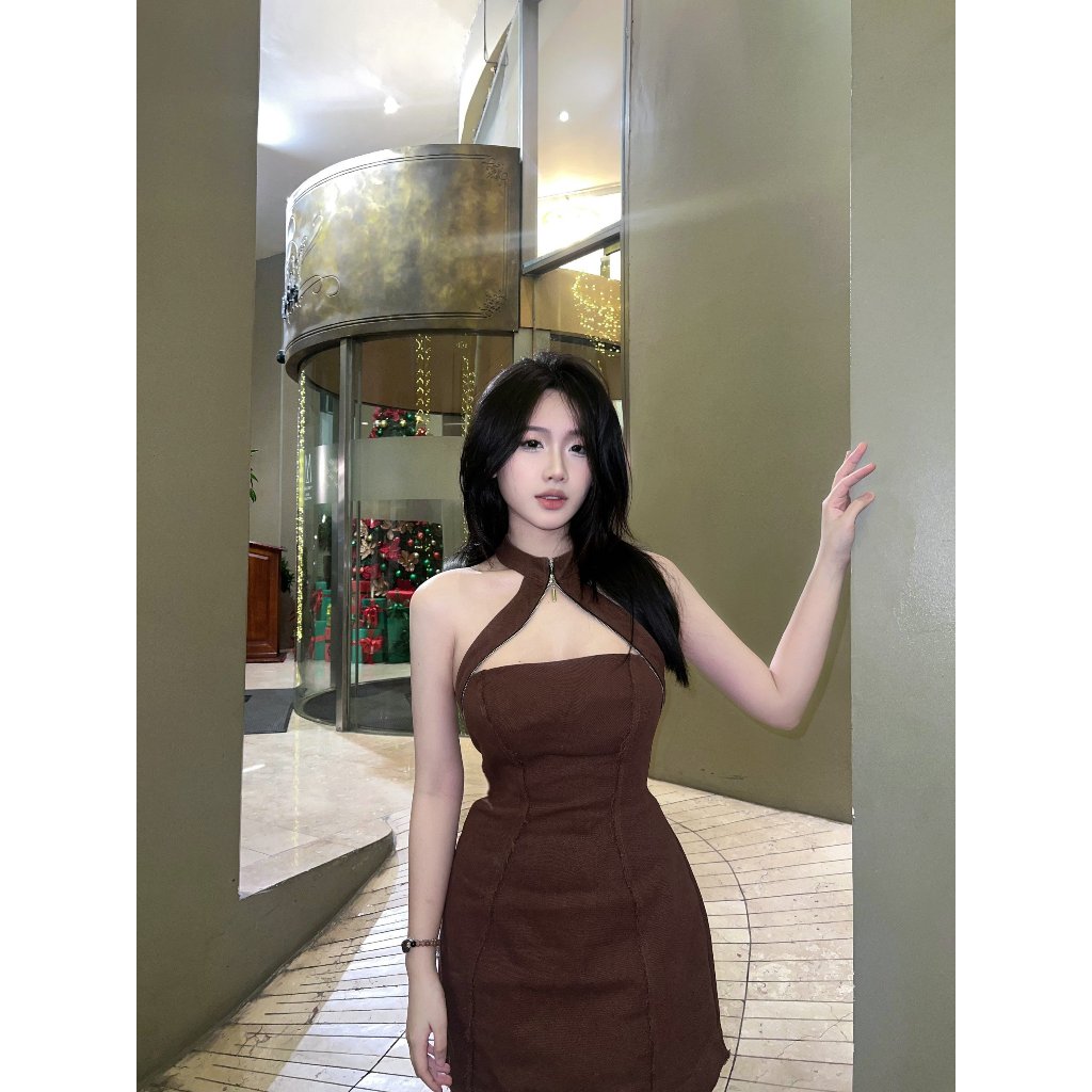 Đầm body ngắn cổ yếm cut out cá tính hở lưng , váy jean cúp ngực phối viền chỉ nổi sang trọng | NECK DRESS | Secod