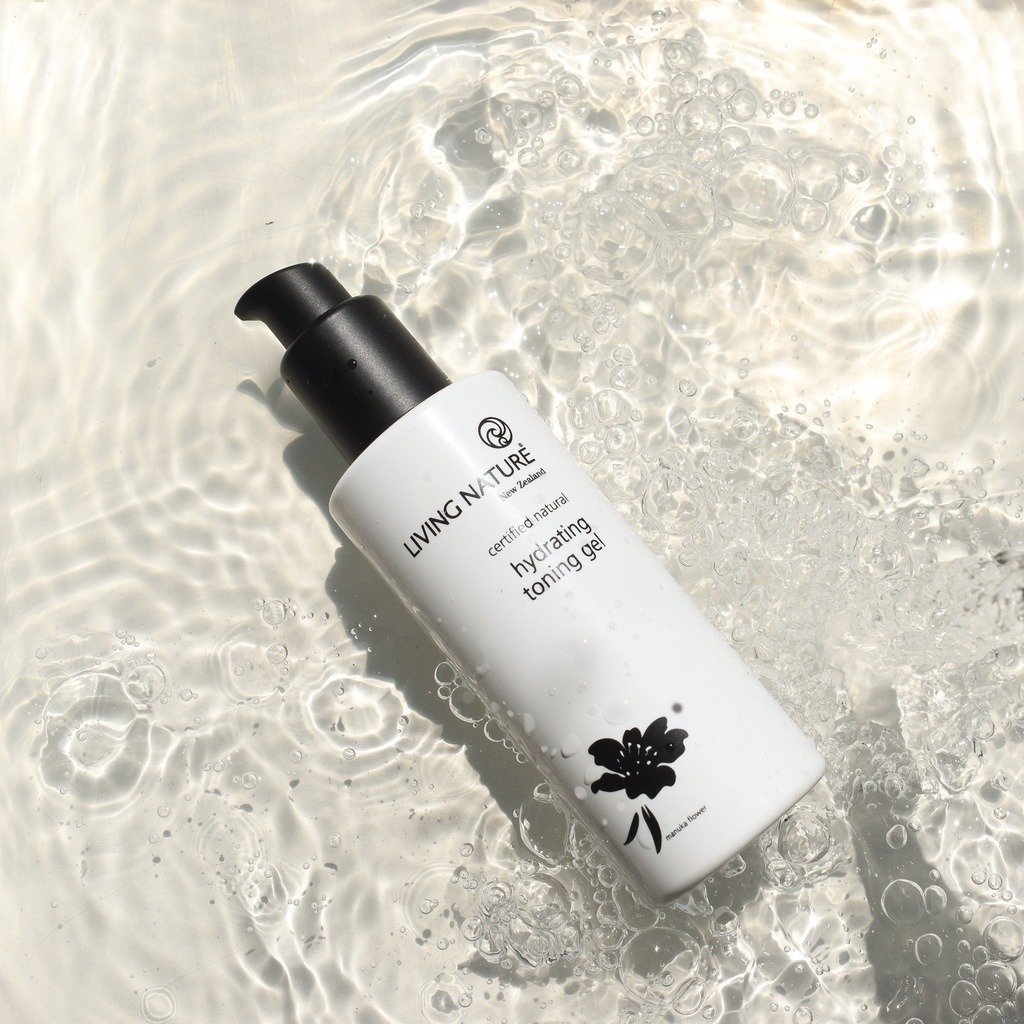 Gel dưỡng ẩm Living Nature Hydrating Toning Gel 120ml