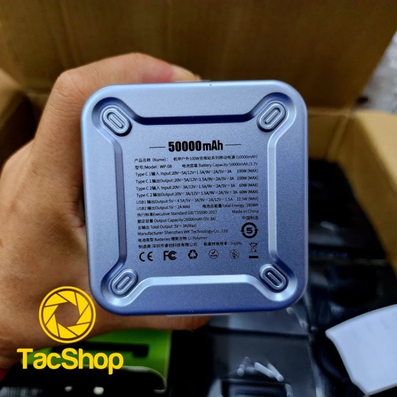 Pin dự phòng sạc siêu nhanh 100W WEKOME WP-08 50000mAh sạc laptop có đèn pin TypeC Out 100W/60W và USB 22.5W Chính Hãng