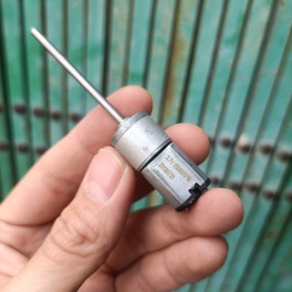 Động cơ giảm tốc, điện áp 2 -5 VDC, bánh răng kim loại