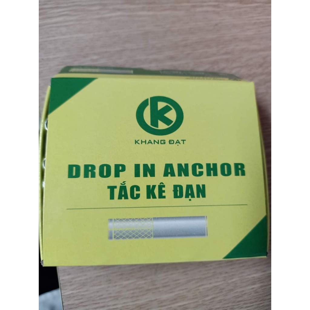 Tắc kê đạn nở
