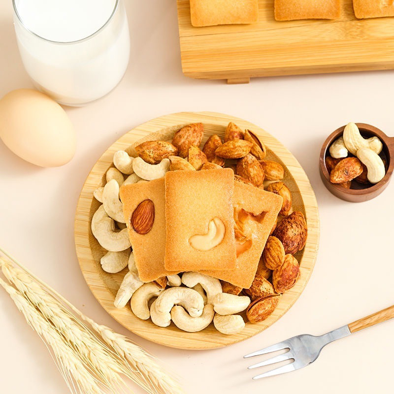 Bánh quy giòn mix hạt dinh dưỡng thơm ngon, hạt hạnh nhân, hạt điều, dừa sấy giòn bùi – 1 thùng 380g