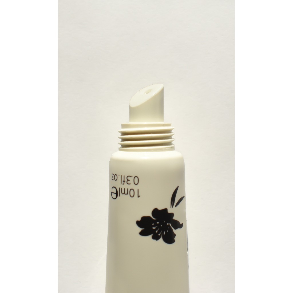 Son dưỡng môi Living Nature Lip Balm