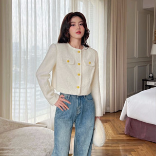 Áo Khoác Dạ Lông Cừu Veo's Thiết Kế Croptop Dáng Ngắn Dài Tay Nữ Mùa Đông Đính Khuy Vàng Đồng Màu Kem & Xám - Bohi Coat