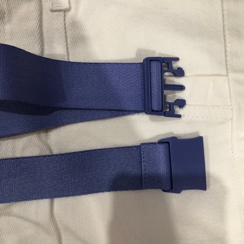 Quần short trắng Peacebird