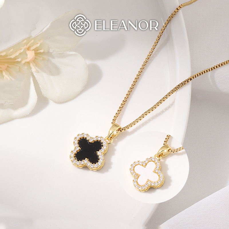 Dây chuyền nữ titan Eleanor Accessories mặt lật hình cỏ bốn lá hai màu đính đá phụ kiện trang sức 6935