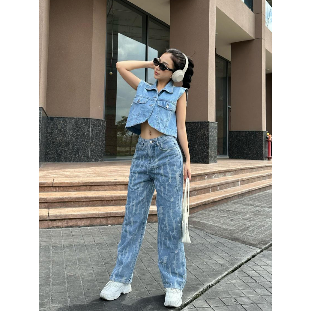 TIQI JEANS - Quần jeans nữ ống rộng họa tiết xước B2-014