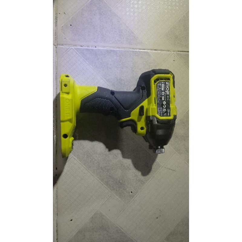 Vít pin ryobi 18v