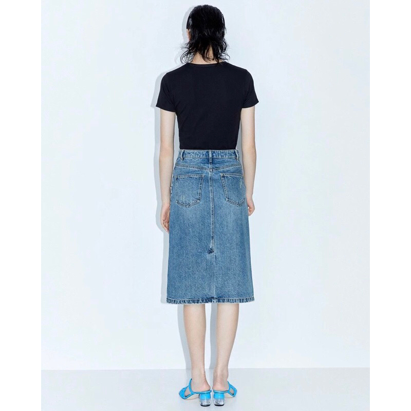 Chân váy jeans đính đá hoạ tiết Dzzit