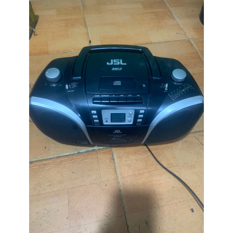Đài Radio cassette CD USB Hàng đã qua sử dụng . RADIO CASSETTE JSL RC -EZ57