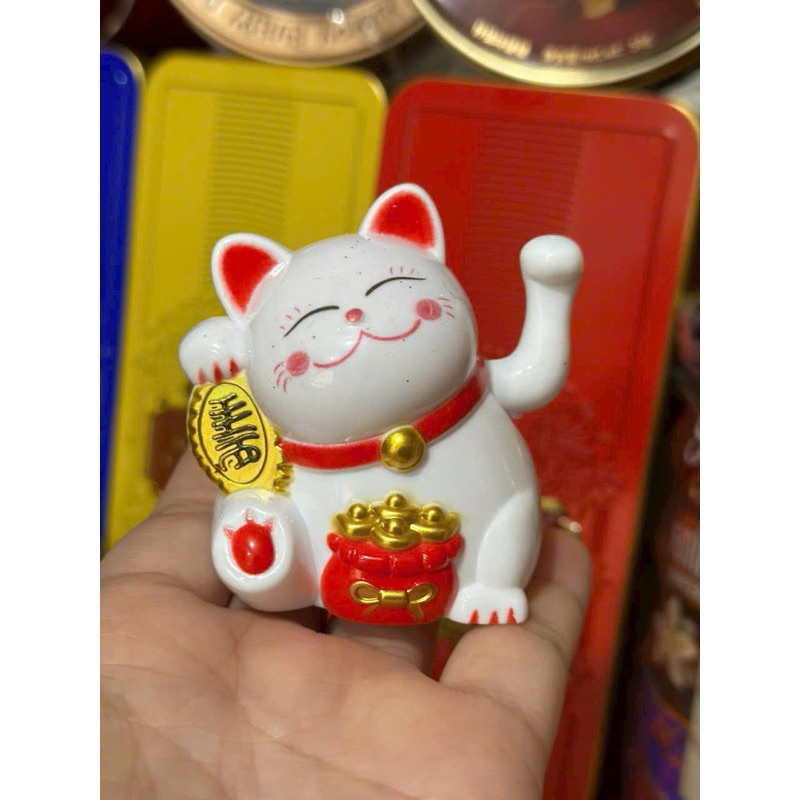 Mèo thần tài, rồng vàng, ông thần tài, hũ vàng trang trí tháp bánh tháp tỏi