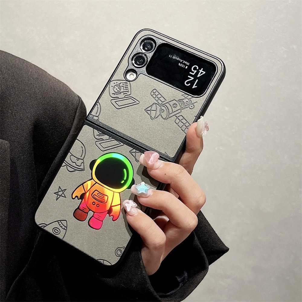 Ốp Lưng Da Astronauts Samsung Galaxy Z Flip 5 / Z Flip 4 Khắc Laser - BUM STORE GALAXY CASE