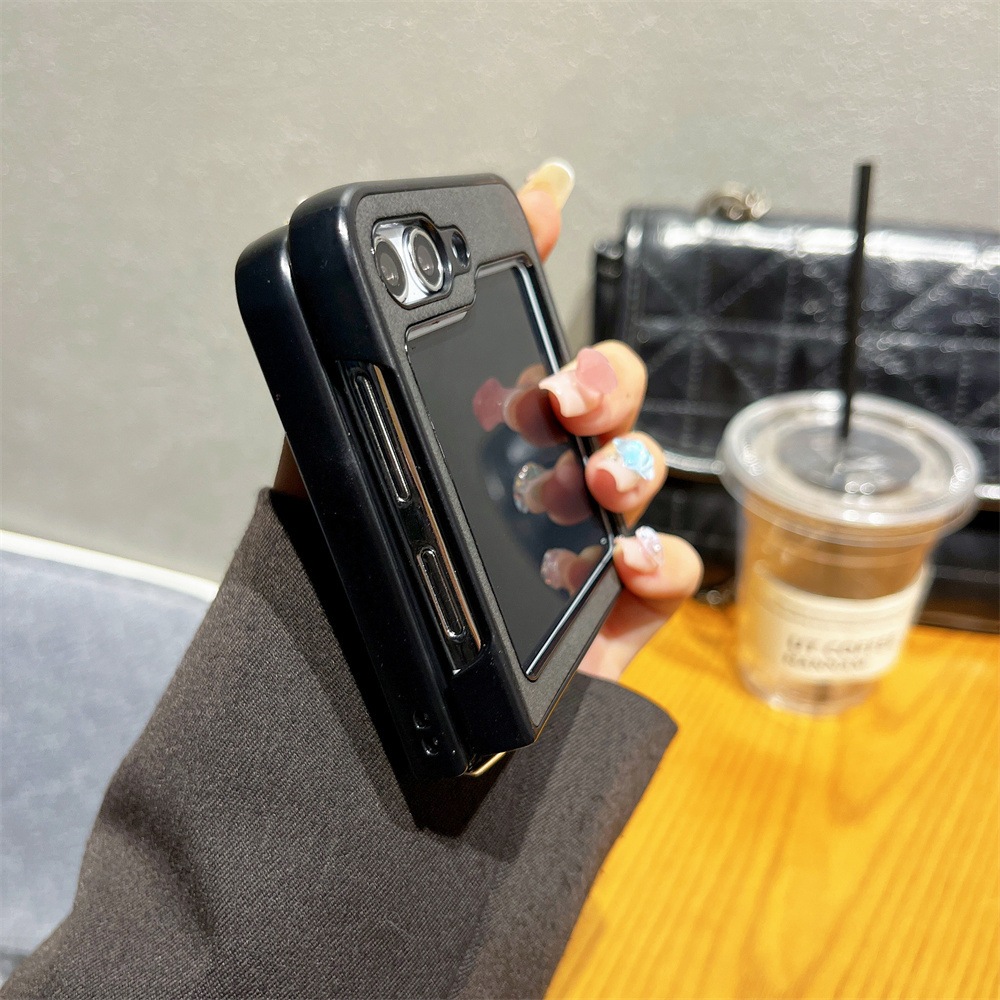 Ốp Lưng Da Astronauts Samsung Galaxy Z Flip 5 / Z Flip 4 Khắc Laser - BUM STORE GALAXY CASE