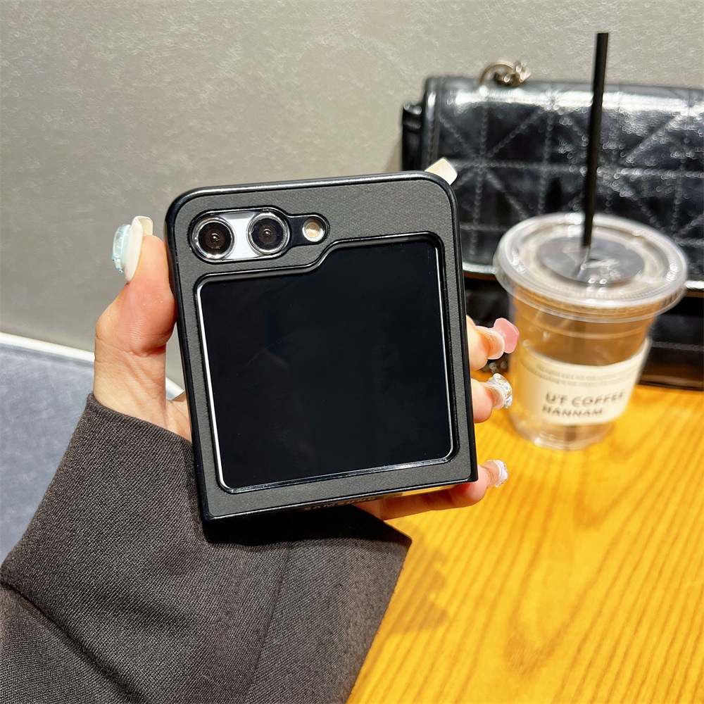 Ốp Lưng Da Astronauts Samsung Galaxy Z Flip 5 / Z Flip 4 Khắc Laser - BUM STORE GALAXY CASE