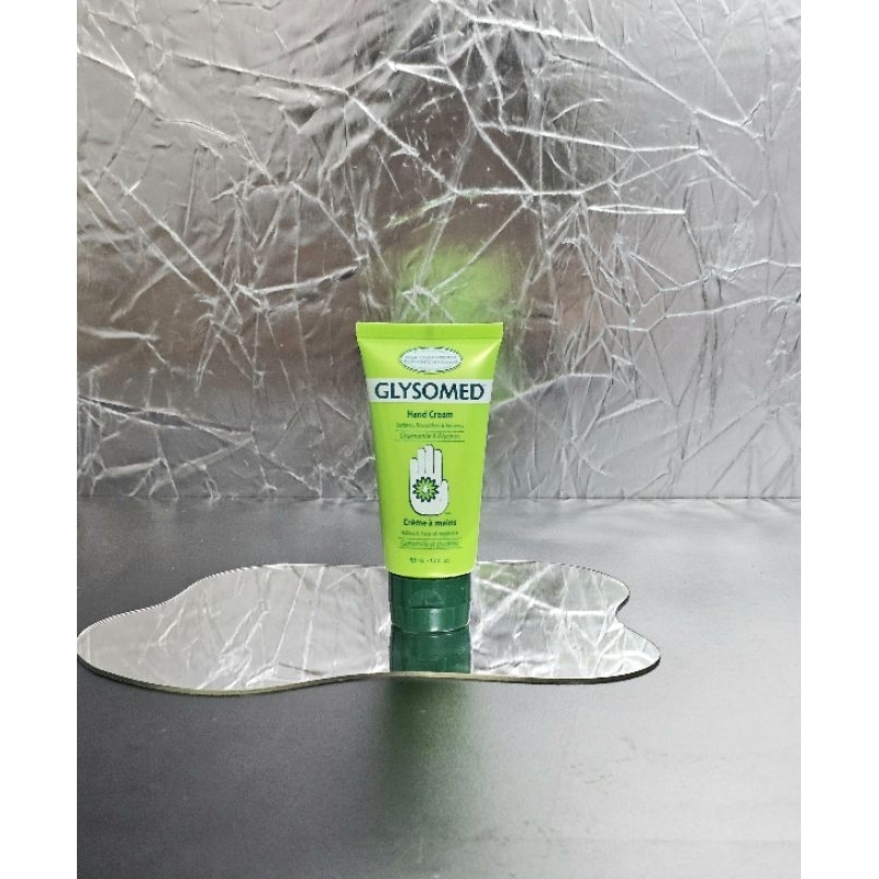 Kem dưỡng da tay Glysomed hoa cúc la mã