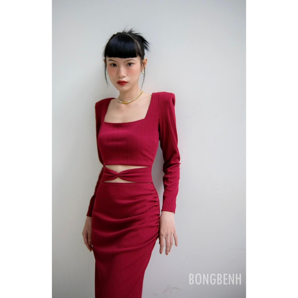 ĐẦM ĐỎ MIDI KHOÉT EO CHUN BỤNG CỔ U TAY DÀI 2 MÀU
