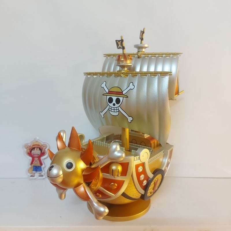 Mô Hình Chính Hãng WCF  MEGA Thousand Sunny Gold OnePiece