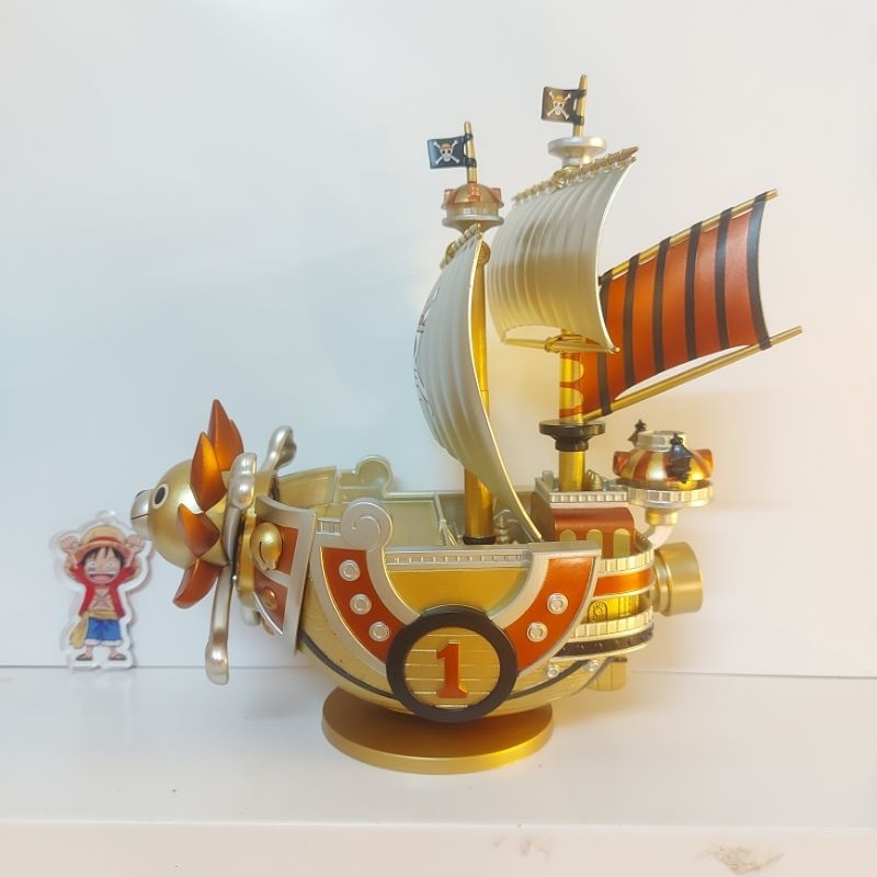 Mô Hình Chính Hãng WCF  MEGA Thousand Sunny Gold OnePiece