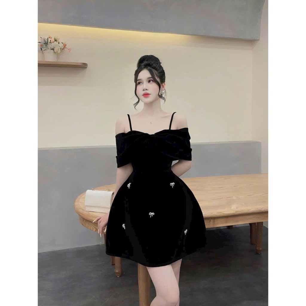 Đầm nhung xòe có mút ngực hai màu đầm đỏ đen kèm phụ kiện nơ đá trang trí  đầm nhung xịn CH3