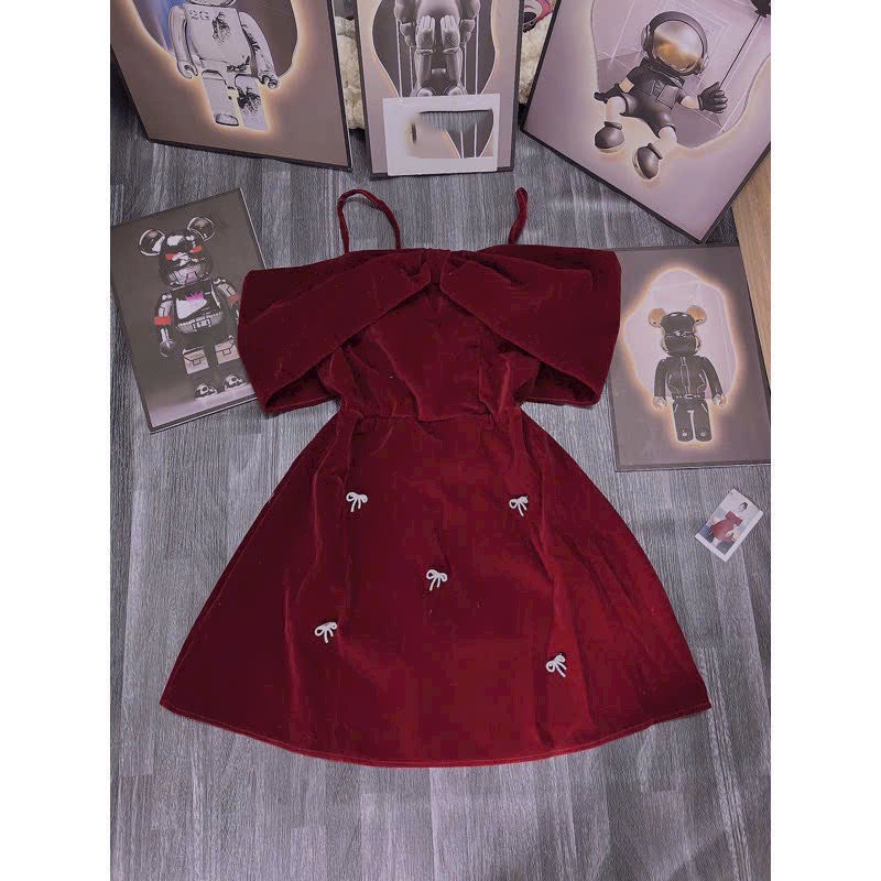 Đầm nhung xòe có mút ngực hai màu đầm đỏ đen kèm phụ kiện nơ đá trang trí  đầm nhung xịn CH3