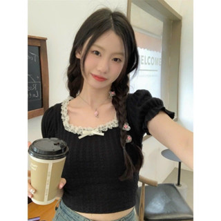 aurora.loriee áo chất len bo tay phối ren tiểu thư