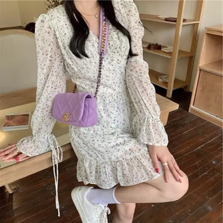 Đầm trắng hoa nhí tím voan